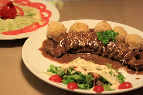 Bò cuộn pho mai